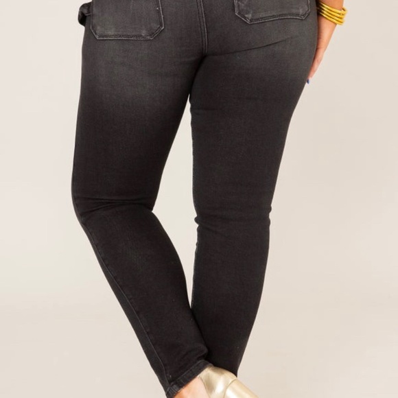 KanCan High Rise - Picture 2 of 9